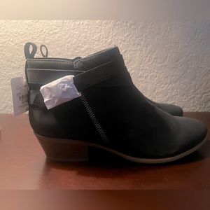a.n.a ankle boots